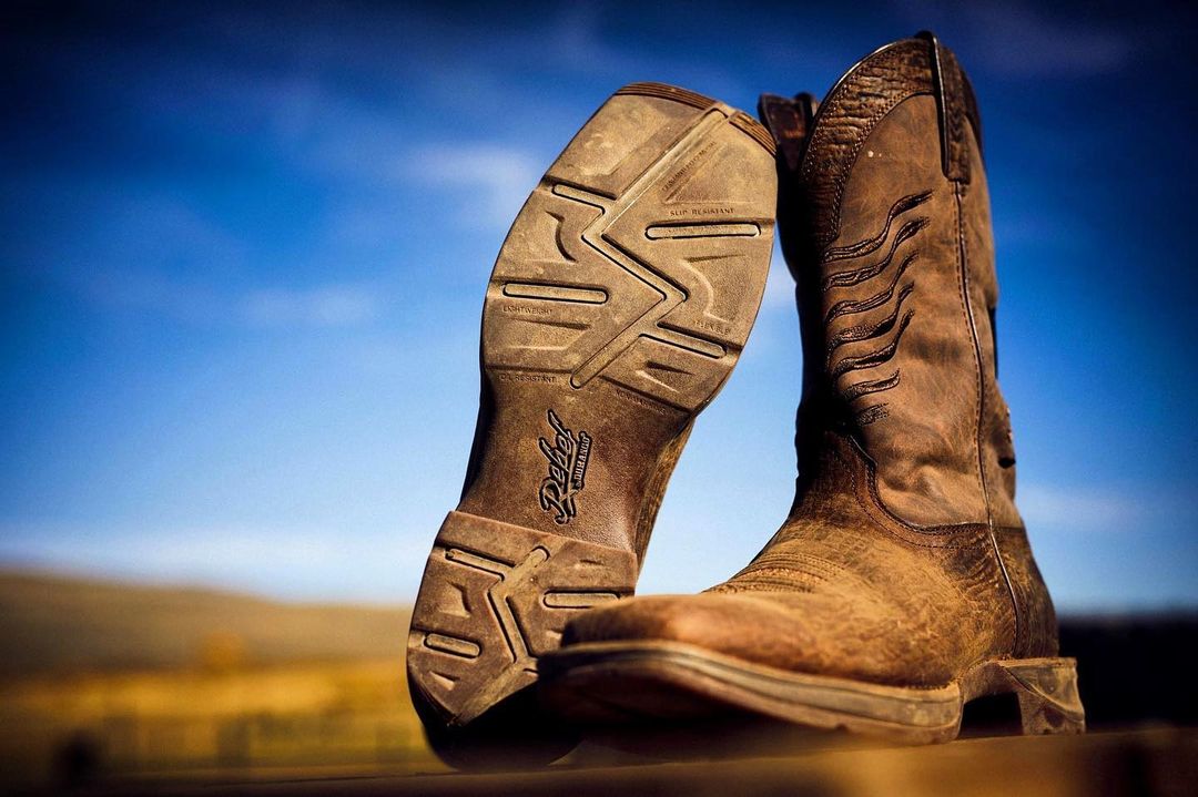 Boot  Durango  Men`s Rebel by Brown Distressed Flag Embroidery Western DDB0314